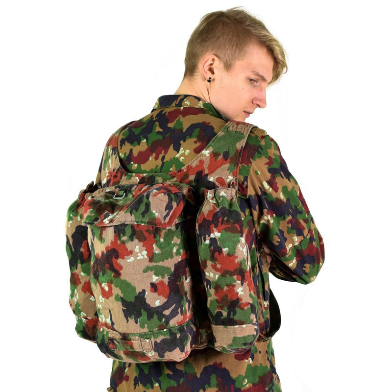 Äkta schweiziska arméryggsäck Schweiz Alpen Camo Snicker Rucksack W Suspenders