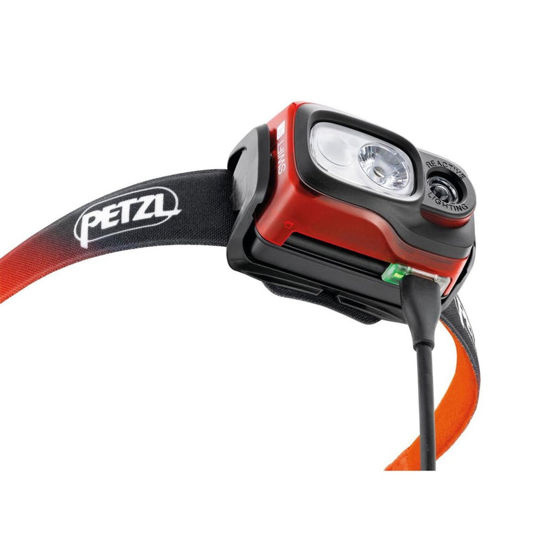 Petzl Swift Rl Head Ficklight 1100 Lumen uppladdningsbar vattenbeständig orange